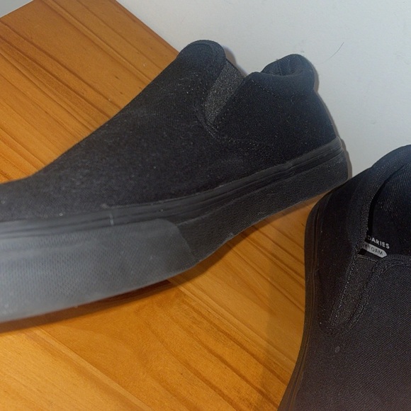 Men's Clinton Slip On Shoes - Picture 7 of 7